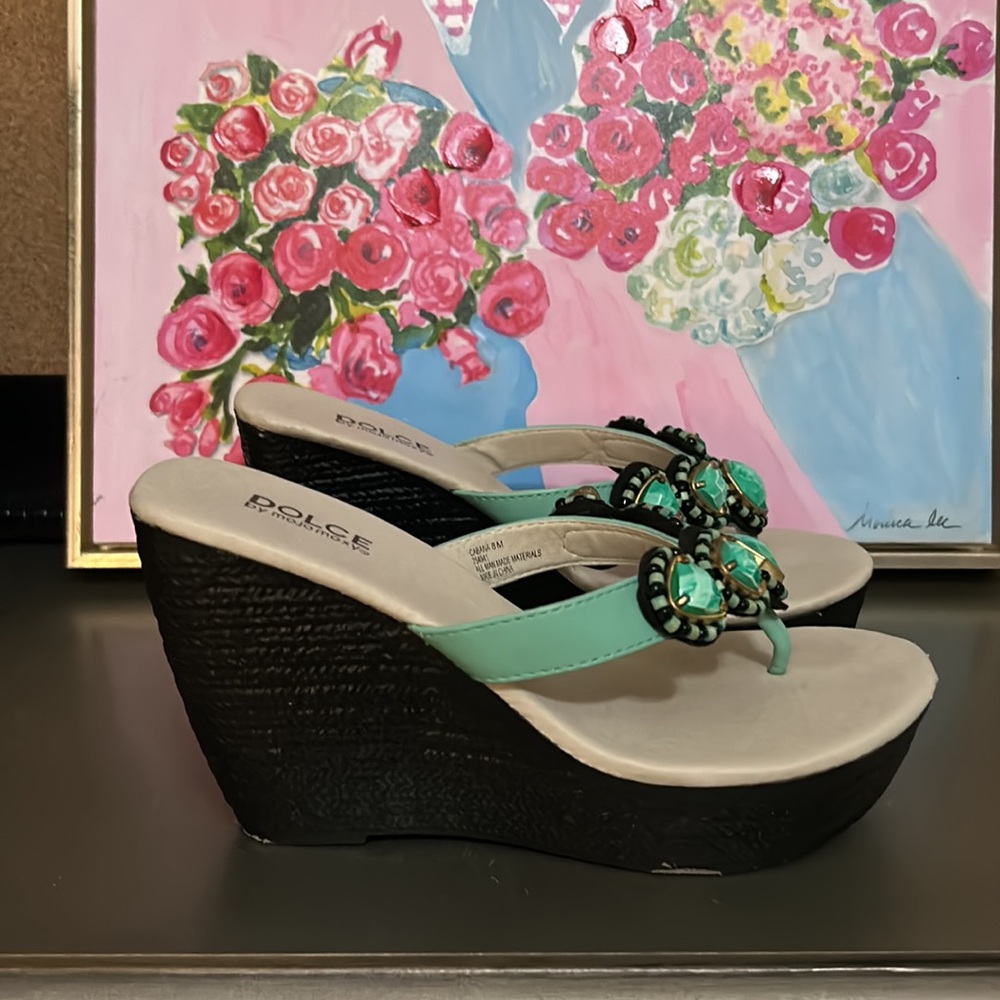 DOLCE by mojo moxy Cabana mint green black jeweled gem wedge size 8